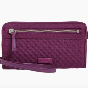 *NWT* Vera Bradley RFID Front Zip Wristlet